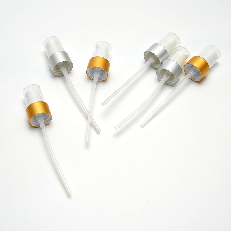 Care este gama de pulverizare și efectul de atomizare a pulverizatorului de pompă de ceață din plastic 18/415 și ce tipuri de lichide sunt potrivite?